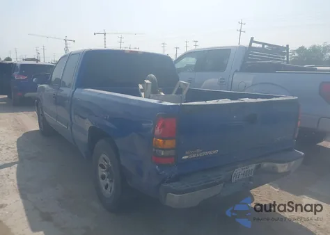2003 Chevrolet Silverado 1500 Ls z USA, uszkodzony, nr VIN 2GCEC19V931302803